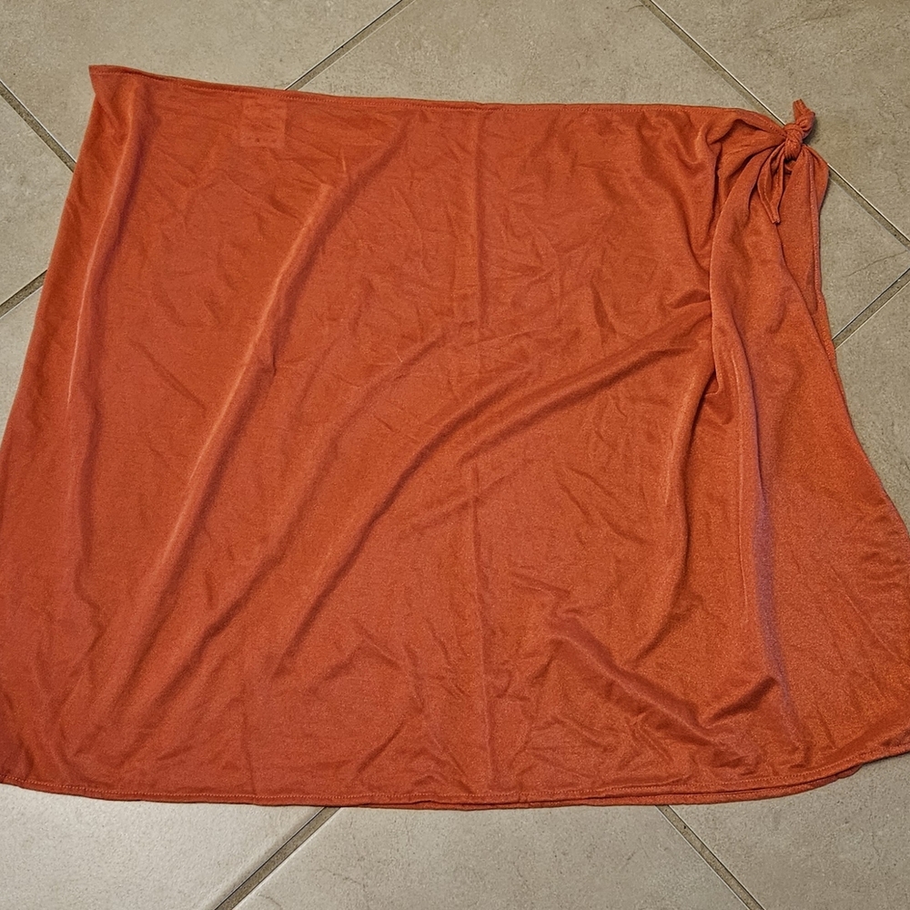 Land' End women's sarong bathing suit cover-up. Size L/XL.